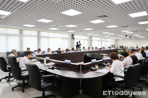 ▲因應中央補助原則變動，南投縣長許淑華要求各單位重視預算與計畫執行。（圖／南投縣政府提供）