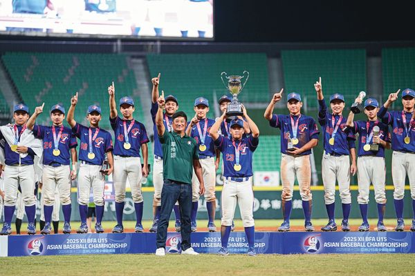 辜仲諒接任棒協理事長以來，國內外各級大小賽事幾乎無役不與。（中華棒協提供）