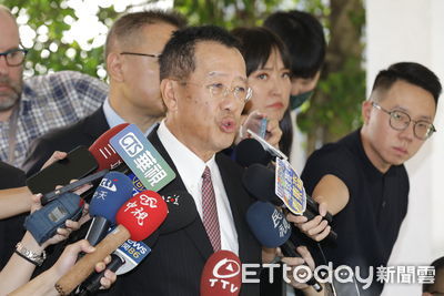 顧立雄：海鯤號潛航的前置準備進度落後　11月完成交艦有挑戰性