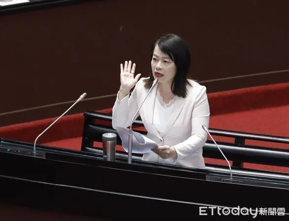 ▲▼行政院長卓榮泰26日赴立院進行專案報告，並接受立委質詢。圖為許宇甄委員質詢畫面。（圖／記者湯興漢攝）