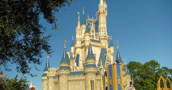 在「地球最歡樂的地方」工作竟是惡夢　迪士尼樂園前員工吐殘酷現實