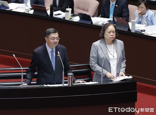 ▲▼行政院長卓榮泰26日赴立院進行專案報告，並接受立委質詢。圖為院長桌榮泰、主計長陳淑姿接受質詢畫面。（圖／記者湯興漢攝）