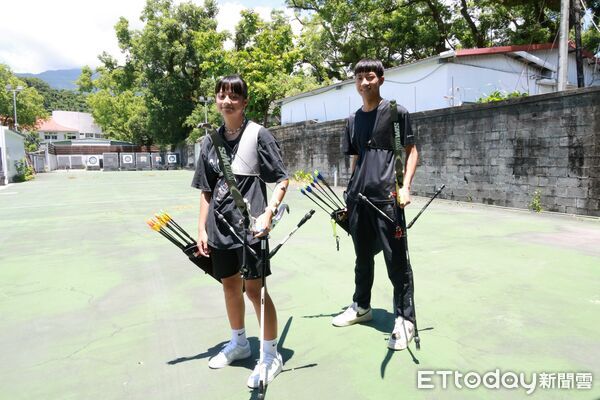 ▲門諾醫院攜手酷柏光學助體育班學生射出希望之箭。（圖／門諾醫院提供，下同）