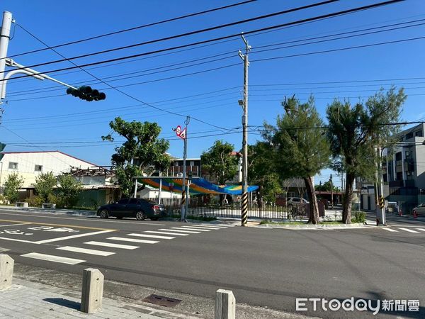 ▲台南市南安國小全新通學步道啟用，空間寬敞、綠意盎然，家長師生一致好評。（記者林東良翻攝，下同）