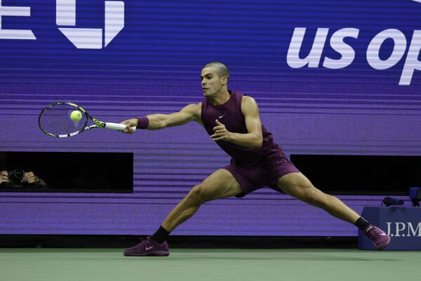 ▲▼西班牙「小蠻牛」艾卡拉茲頂著平頭新造型，在美網開出紅盤。（圖／達志影像／美聯社）