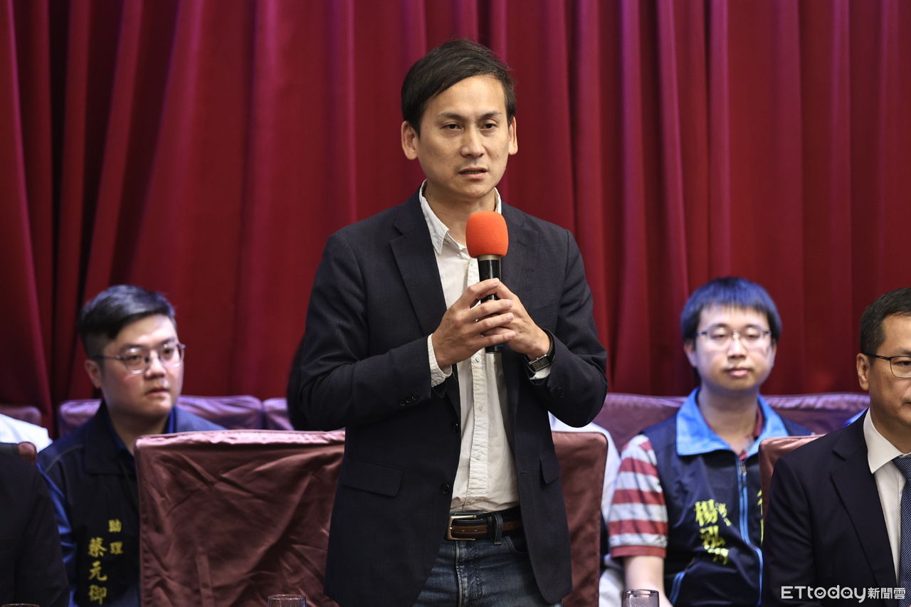 黨主席下令總召不動如山！　葉元之曝柯建銘打電話化解逼宮危機　