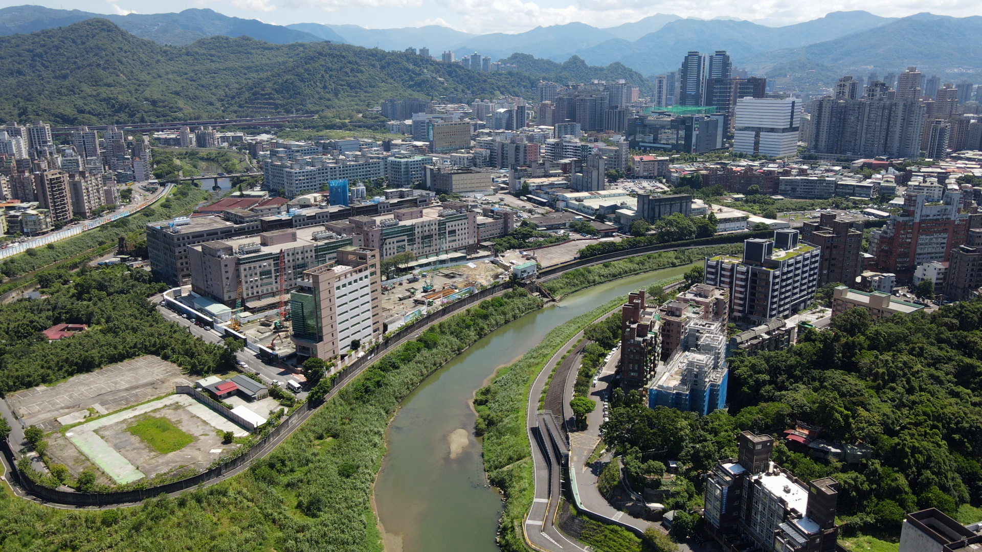 ▲▼新店,河岸繁星計畫,景美溪,河岸景觀。（圖／記者姜國輝攝）