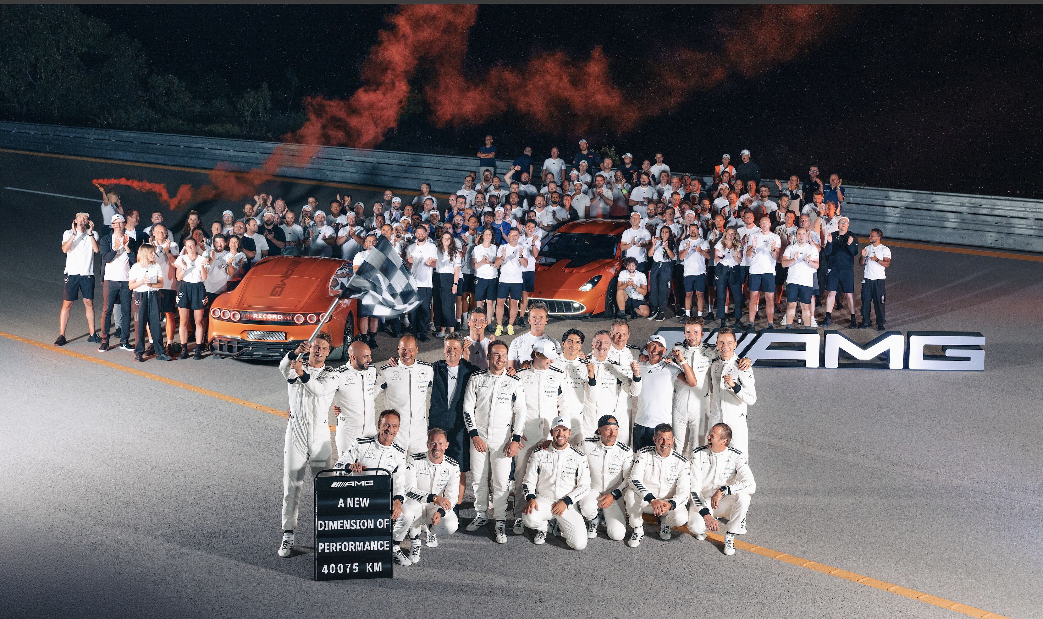 ▲Concept AMG GT XX。（圖／翻攝自Mercedes-Benz）