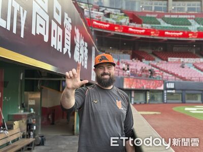 獅帝芬夜市驚魂聞到臭味就知是什麼 想吃遍台灣各種洋芋片口味