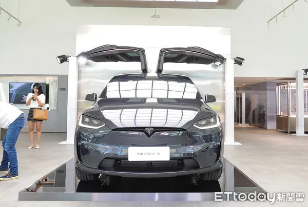 ▲台灣特斯拉小改款Model S、Model X。（圖／記者林鼎智攝）