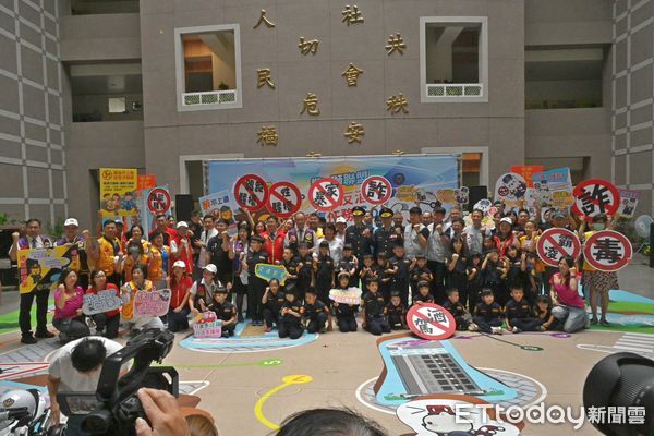 ▲▼   跨界聯手！嘉市警&times;國際獅子會攜手守護酒駕防線 。（圖／嘉義市警局提供）