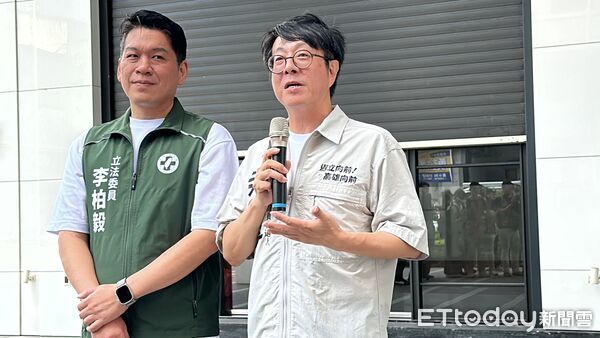 ▲▼前高雄市文化局長、罷韓四君子之一的尹立宣布參選高雄市議員左營楠梓區議員。（圖／記者賴文萱攝）