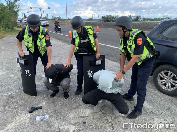 ▲台東警察分局防搶演練。（圖／記者楊晨東翻攝）
