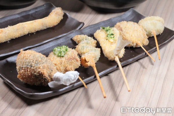 ▲台北新開幕串炸專門店「夜串坊」　特色菜包括葡萄、蘆筍與紫蘇蝦。（圖／記者黃士原攝）