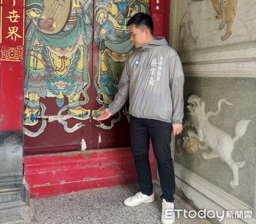 ▲法華寺為台南「七寺八廟」之一，歷史超過三百年，如今因年久失修加上颱風豪雨侵襲，結構受損嚴重。（記者林東良攝，下同）