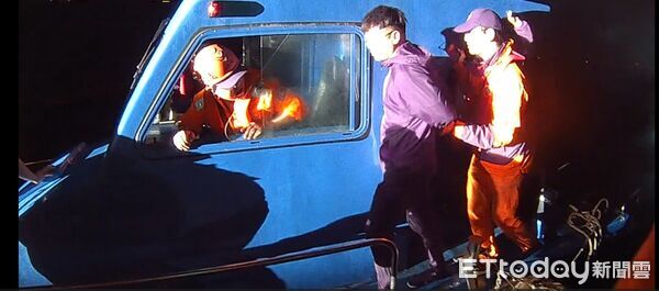 ▲▼4海巡登船檢查遭「強行載出海」　誇張船長判太輕！二審刑期翻倍。（圖／記者林名揚翻攝）