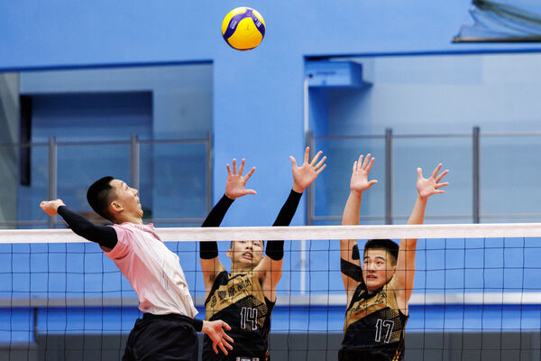 ▲▼豐原高商展現身高與火力優勢，直落三淘汰龍津。             。（圖／體育交流促進會提供，下同）