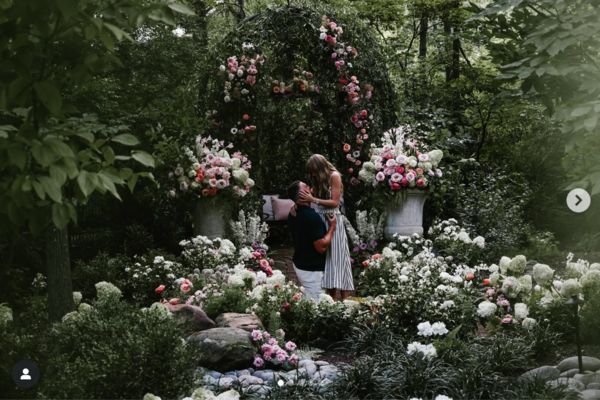 泰勒丝宣布结婚：你的英文老师和体育老师要结婚啰