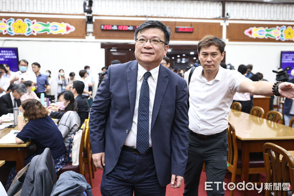 ▲台電董事長曾文生27日列席立法院財政委員會。（圖／記者林敬旻攝）