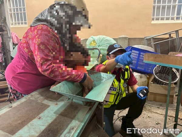 ▲龍泉消防分隊救護5歲男童。（圖／記者陳崑福翻攝）