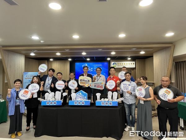 ▲環境部與全台600門市合作推動換LED燈優惠活動，最高可打7折。（圖／記者許敏溶攝）