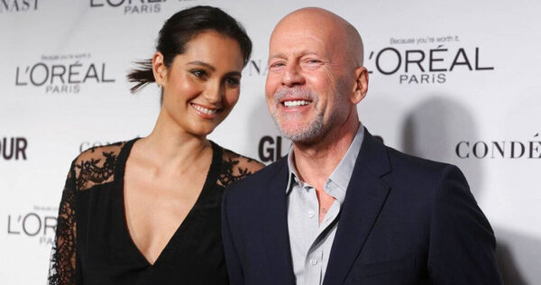 布魯斯威利（右）罹患額顳葉型失智症已逾三年。（圖／達志／美聯社）