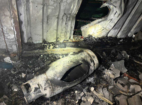 淡水毒工廠6月發生爆炸案，導致1死3傷事故，而該批毒品來源以液態方式輸入，恐成毒品查緝的破口。（圖／翻攝畫面）