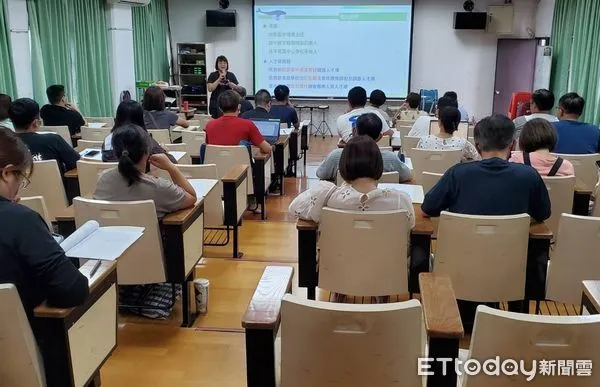 ▲台南市教育局推動正向管教研習，教師透過案例解析與SEL學習，提升專業輔導能量。（圖／記者林東良翻攝，下同）