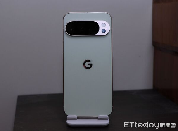 ▲▼      Google Pixel 10 Pro XL       。（圖／記者蘇晟彥攝）