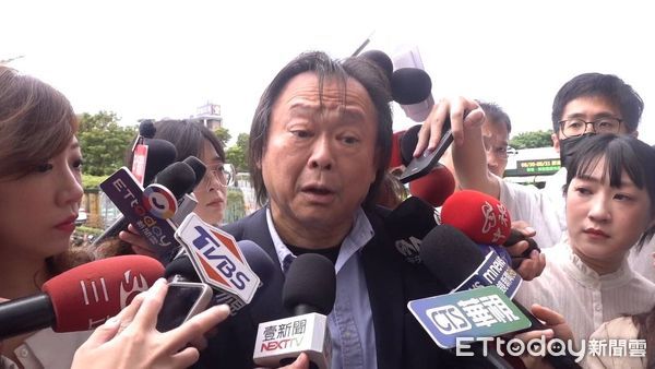 ▲民進黨立委王世堅受訪。（圖／記者呂佳賢攝）