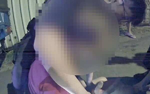 ▲桃園警方昨晚在桃園區宏昌十三街巡邏時，一名男子拒警攔查發生拉扯。（圖／桃園警方提供）