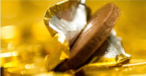 原PO表示，金幣巧克力才是窮人巧克力。（圖／達志／美聯社）