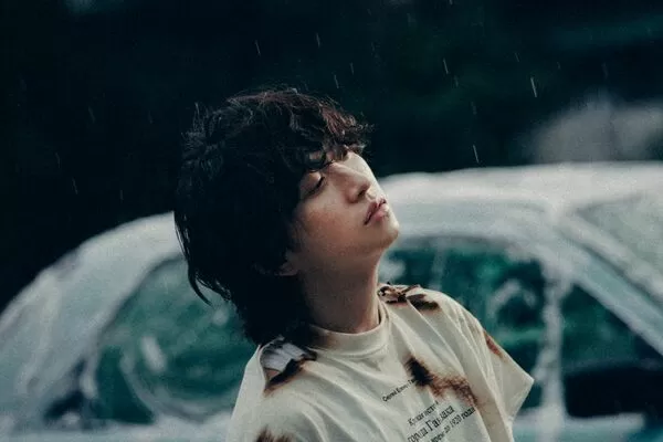 ▲▼ 邱鋒澤推出全新英文單曲〈BEFORE THE FINISH LINE〉。（圖／原音娛樂提供）