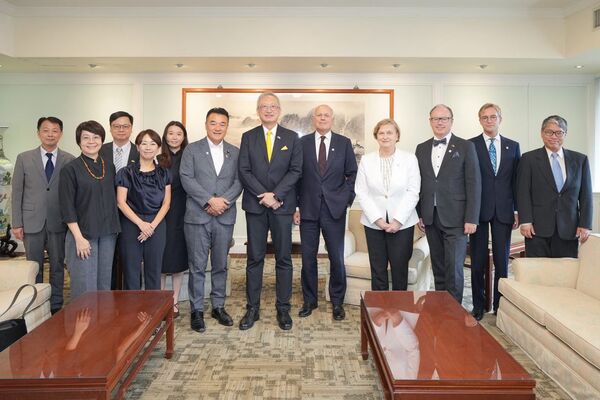 ▲▼外交部政務次長吳志中午宴歡迎「對中政策跨國議會聯盟」（IPAC）訪問團。（圖／外交部提供）