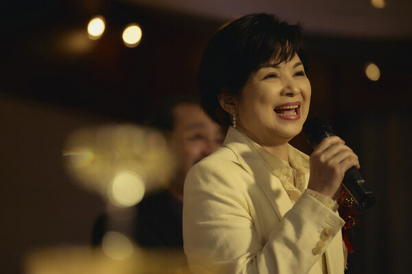 ▲劉冠廷（左）、余香凝（右）在《雙囍》中共演新人夫妻籌辦婚禮。（圖／水花電影提供）