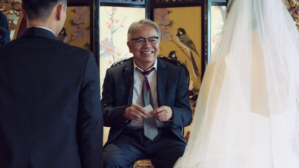 ▲劉冠廷（左）、余香凝（右）在《雙囍》中共演新人夫妻籌辦婚禮。（圖／水花電影提供）