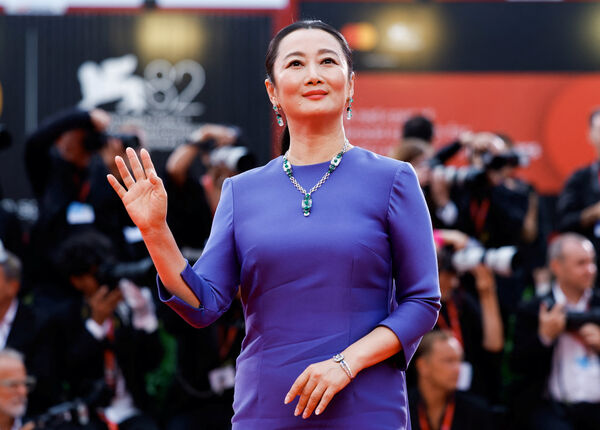 ▲第82屆威尼斯影展，中國演員趙濤作為評審，也亮相開幕記者會和紅毯。（圖／路透）
