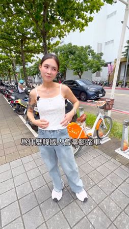 Jane表示，在韓國，腳踏車容易被偷，這也讓她想不透。（翻攝tonglin_fleur IG）