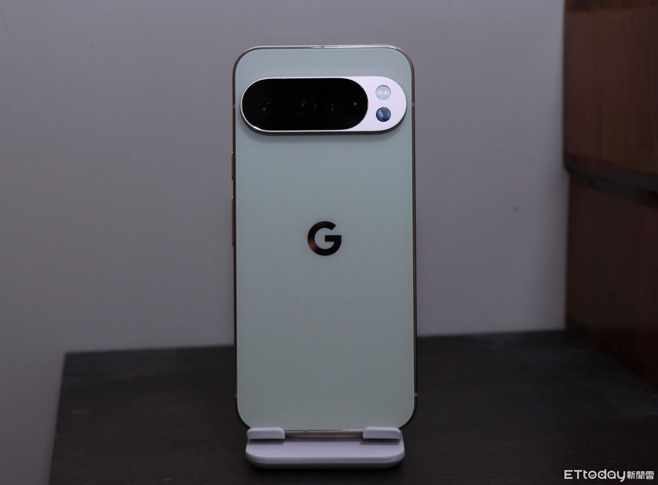 ▲▼      Google Pixel 10 Pro XL       。（圖／記者蘇晟彥攝）
