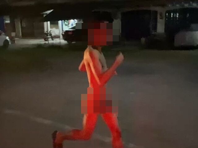 ▲▼為求真愛「裸奔」還願！　泰22歲男深夜嚇壞鄰居。（圖／翻攝臉書）