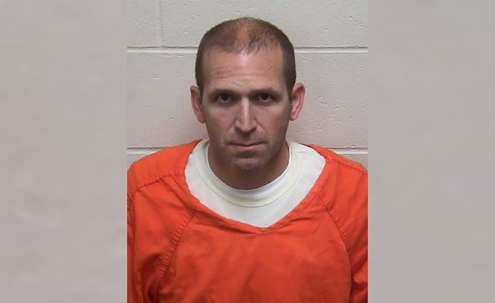 3寶爸暈船女網友不惜「泛舟假死」　連夜電動腳踏車跨多國私奔！小頭衝動下場超慘