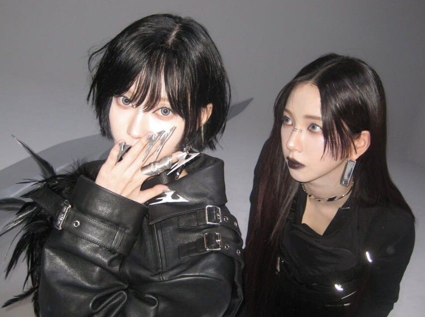 ▲Y3K穿搭 。（圖／翻攝自IG）