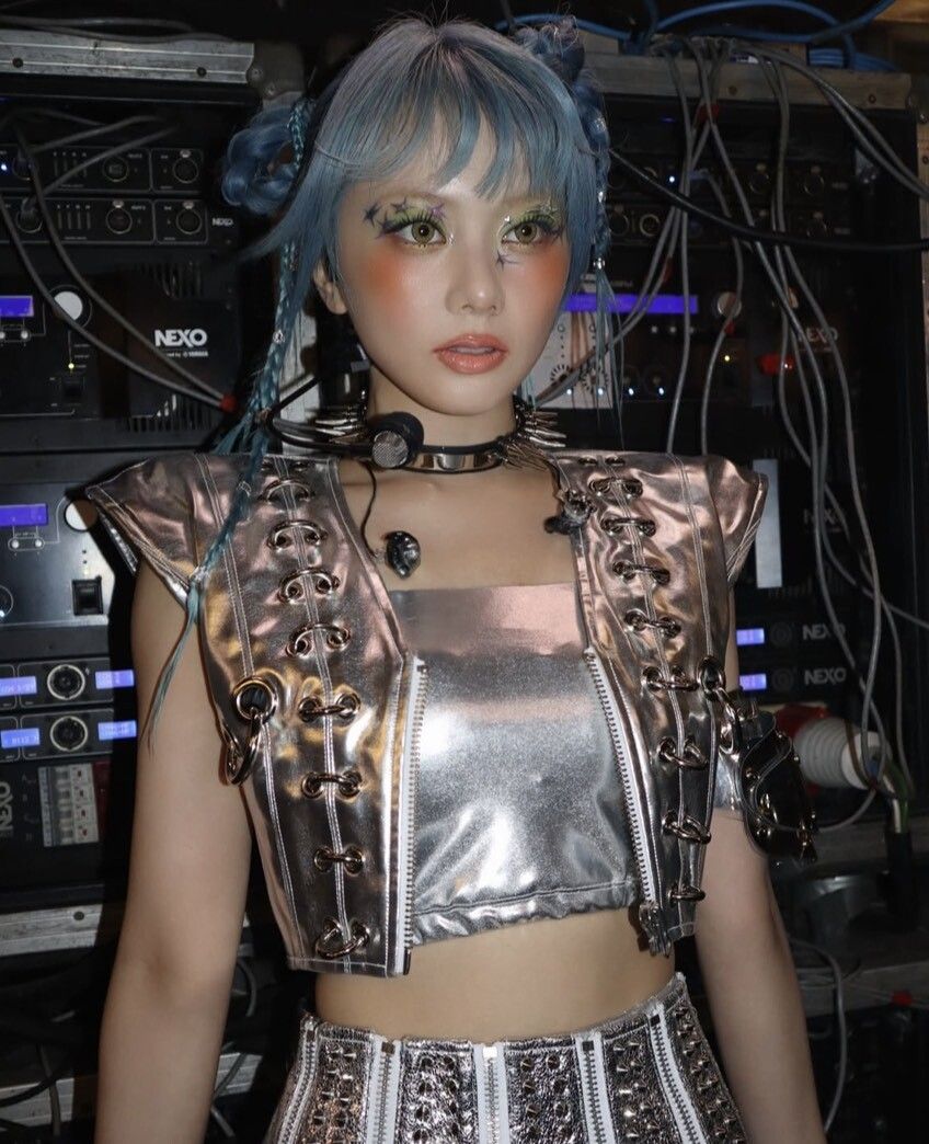 ▲Y3K穿搭 。（圖／翻攝自IG）