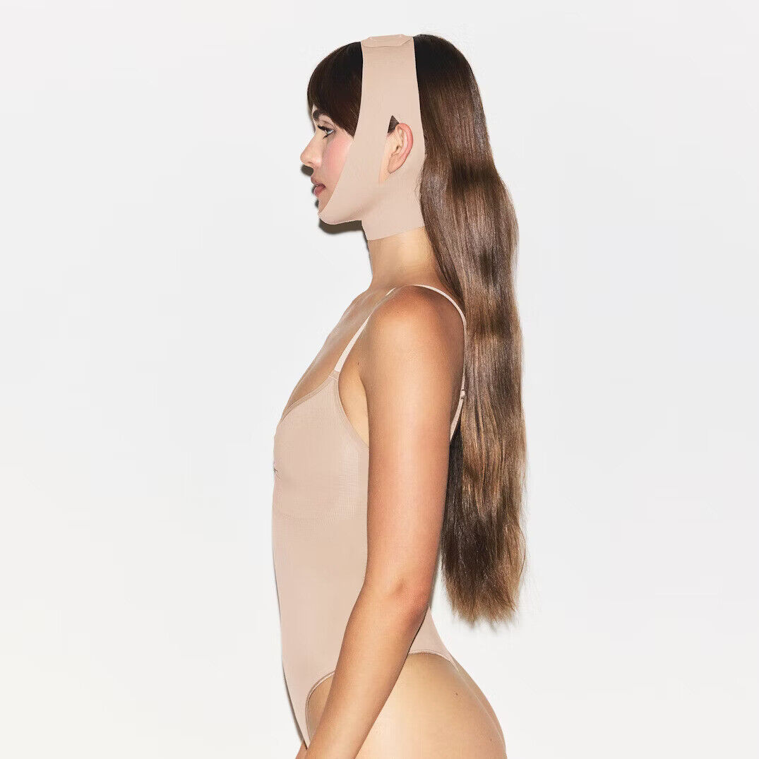 ▲束臉袋          。（圖／翻攝自IG、官網）