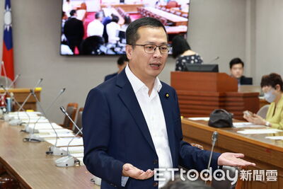 羅智強拋參選黨魁承諾 設立調查會平反黃呂錦茹、柯文哲