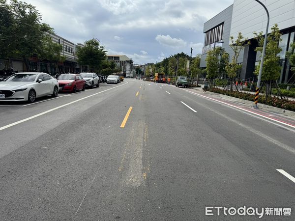 ▲新光三越台南小北門店29日試營運，市府交通局已完成周邊道路改善。（記者林東良翻攝，下同）