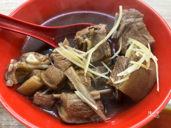 ▲▼大碗公當歸羊肉。（圖／部落客陳小可的吃喝玩樂授權提供）