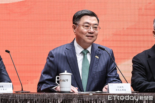 ▲行政院長卓榮泰宣布新任閣成員。（圖／記者林敬旻攝）