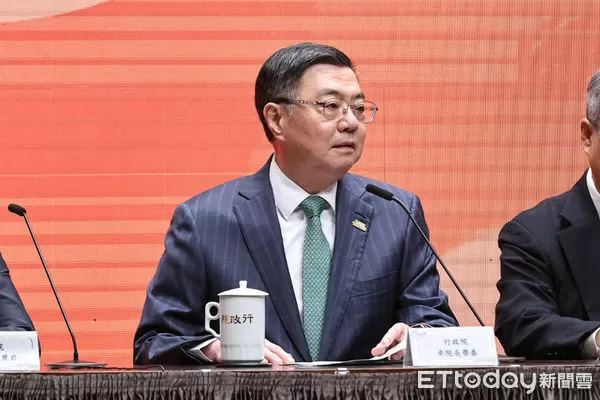 ▲行政院長卓榮泰宣布新任閣成員。（圖／記者林敬旻攝）