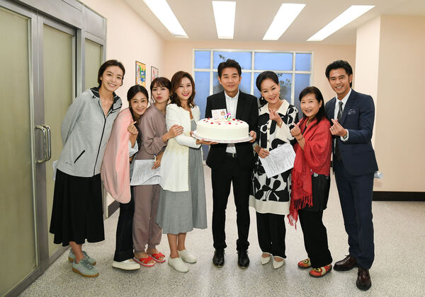 ▲陳珮騏48歲生日與《百味人生》劇組一起度過。（圖／三立提供）